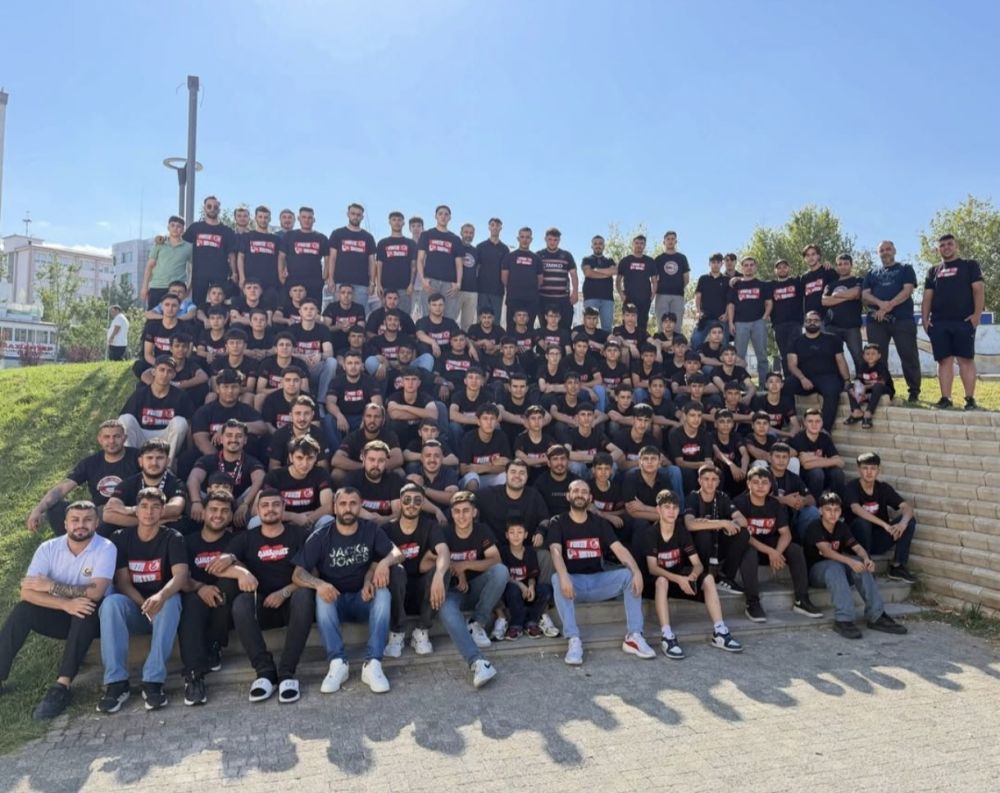 Taraftar toplu1-i6a7053b450c66.jpg